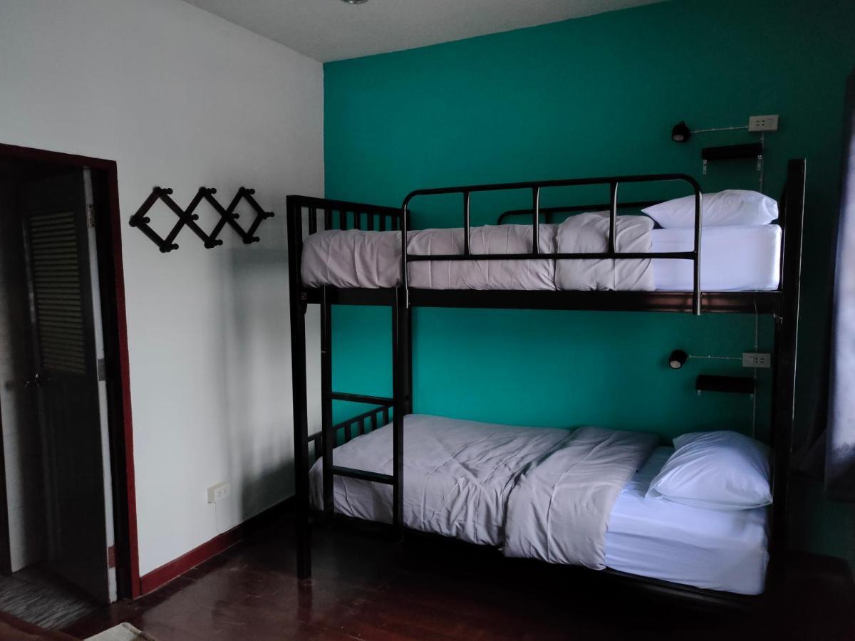 Blue Moon House - A Budget Hostel For Easy Travellers Čiang Mai Exteriér fotografie