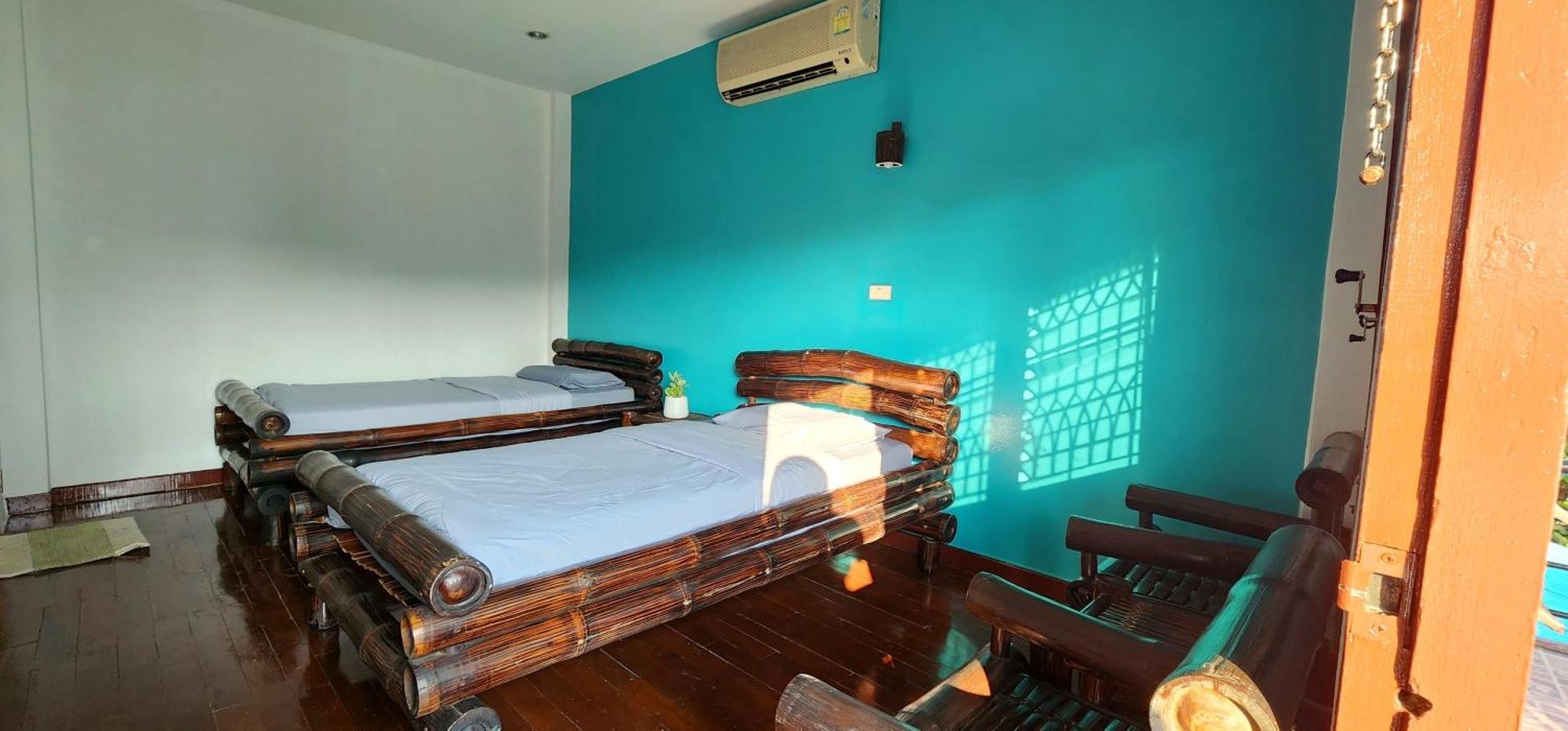 Blue Moon House - A Budget Hostel For Easy Travellers Čiang Mai Pokoj fotografie